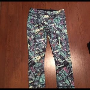 Lululemon crop leggings - 6